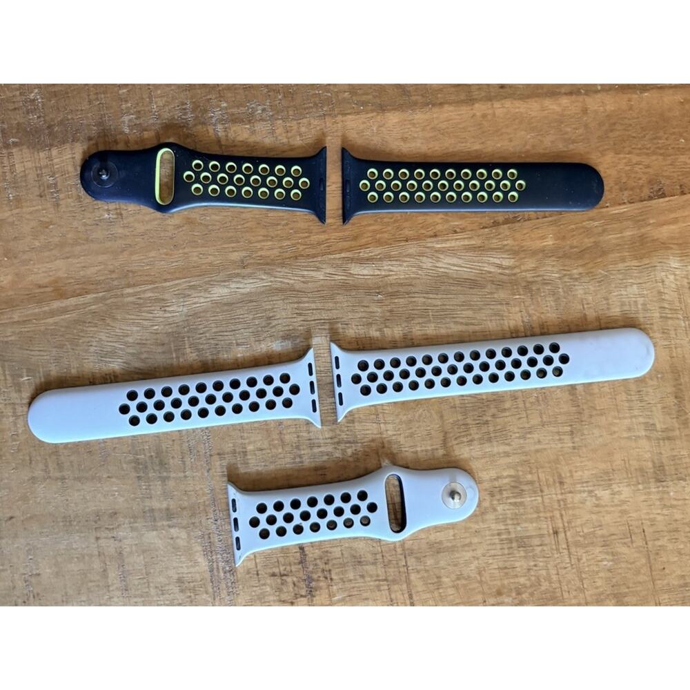 2 Nike Apple Watch Bands White/black And Green/black S/M And M/L